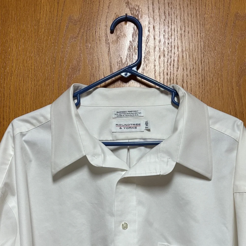 Roundtree & Yorke White Dress Shirt - Picture 8 of 8